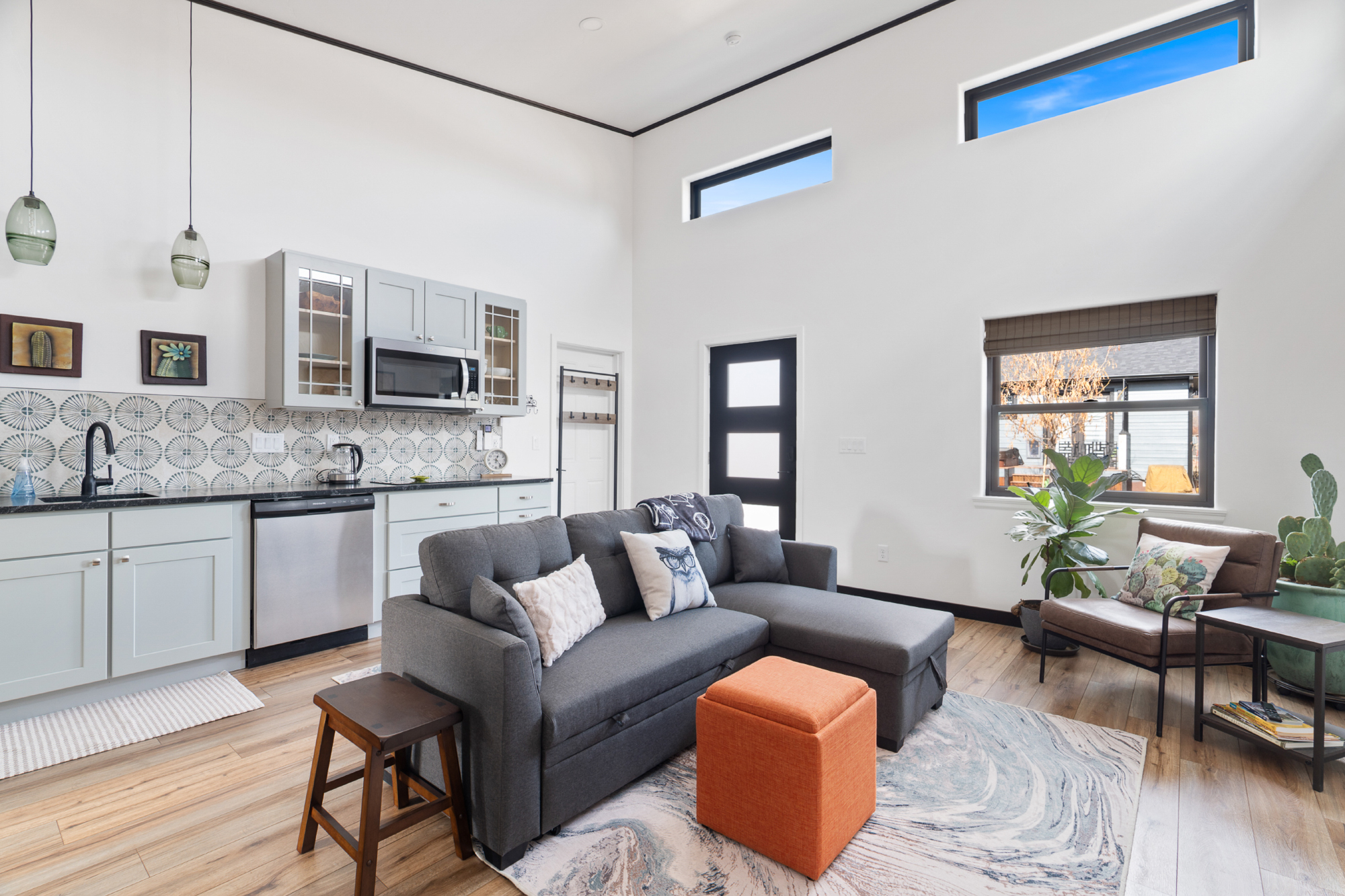 Airbnb Example Photograph 1 by Elevation Photograph